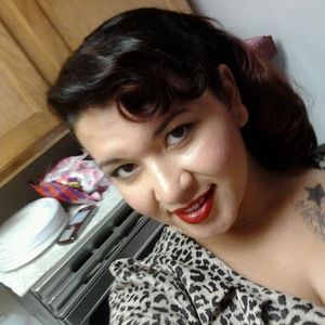 Meet your Posher, Gloria